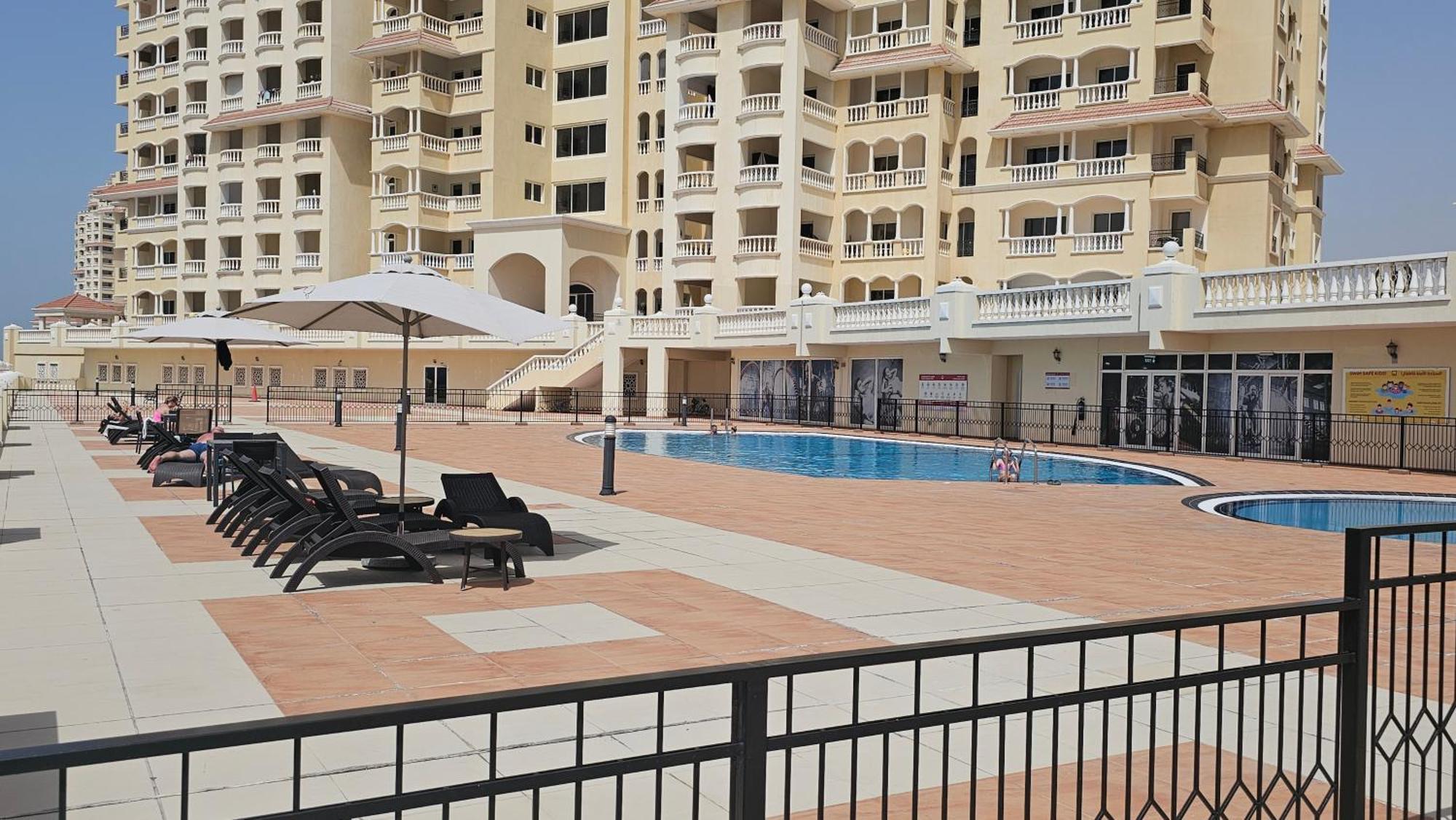 Apartment La Perla Near The